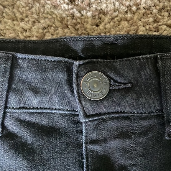 American Eagle Distressed Dream Jean Shorts Size 4 Black - Picture 2 of 5
